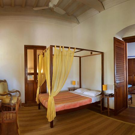 Neemrana'S - Bungalow On The Beach Tharangambadi Exterior photo