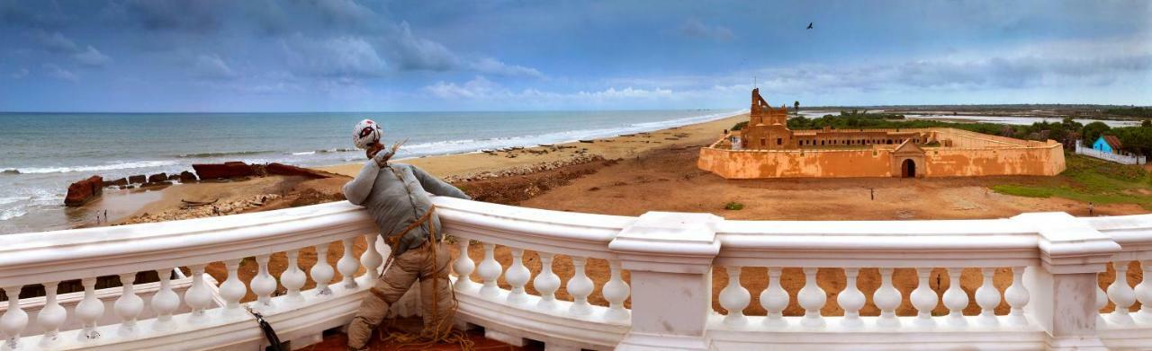 Neemrana'S - Bungalow On The Beach Tharangambadi Exterior photo